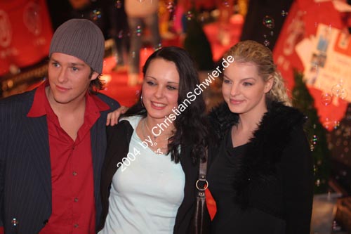 041126-3329-Ben_YvonneCatterfeld
