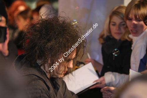041126-3488-TheCure